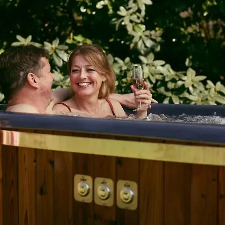 Prázdninový dům Cozy Wooden De Veluwe With Private Hot Tub *