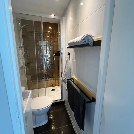 Cozy Wooden De Veluwe