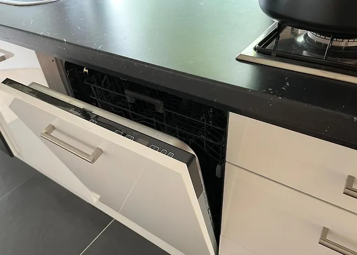 Cozy Wooden De Veluwe 푸텐