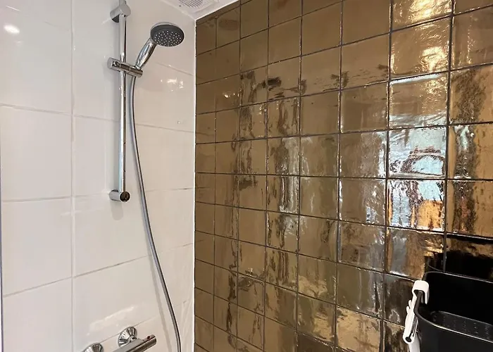 Cozy Wooden De Veluwe * 푸텐