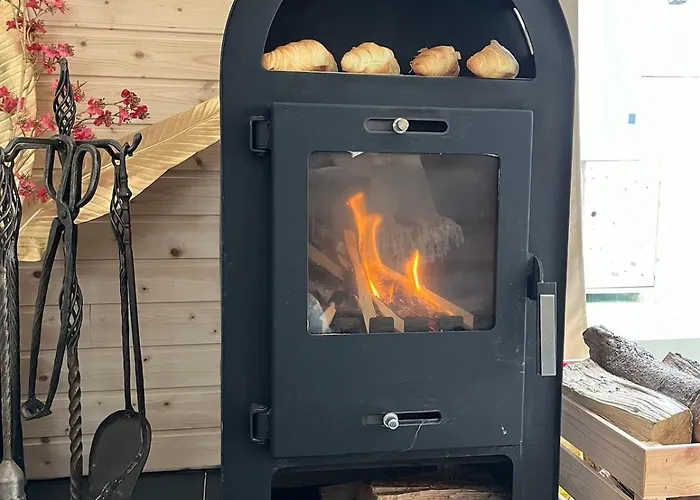 Cozy Wooden De Veluwe