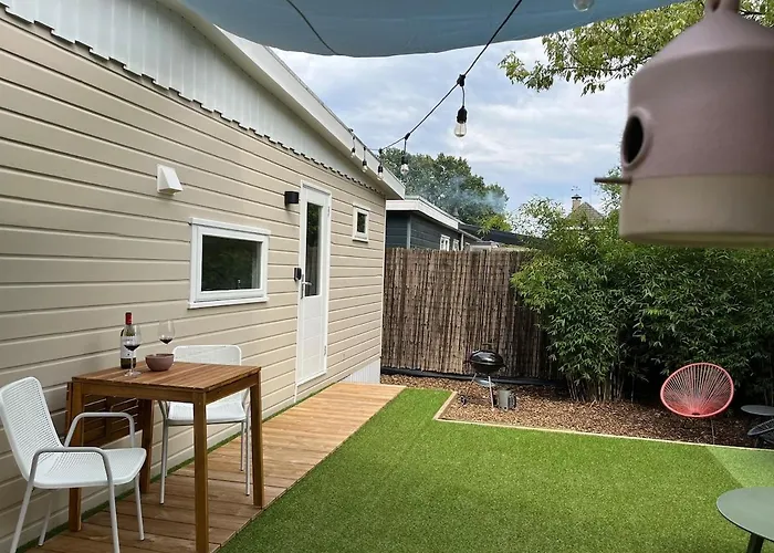 Cozy Wooden De Veluwe *