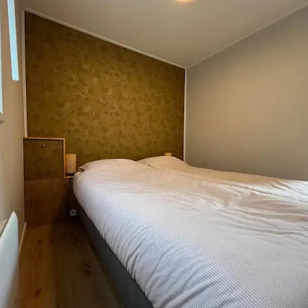 Cozy Wooden De Veluwe With Private Hot Tub * Putten